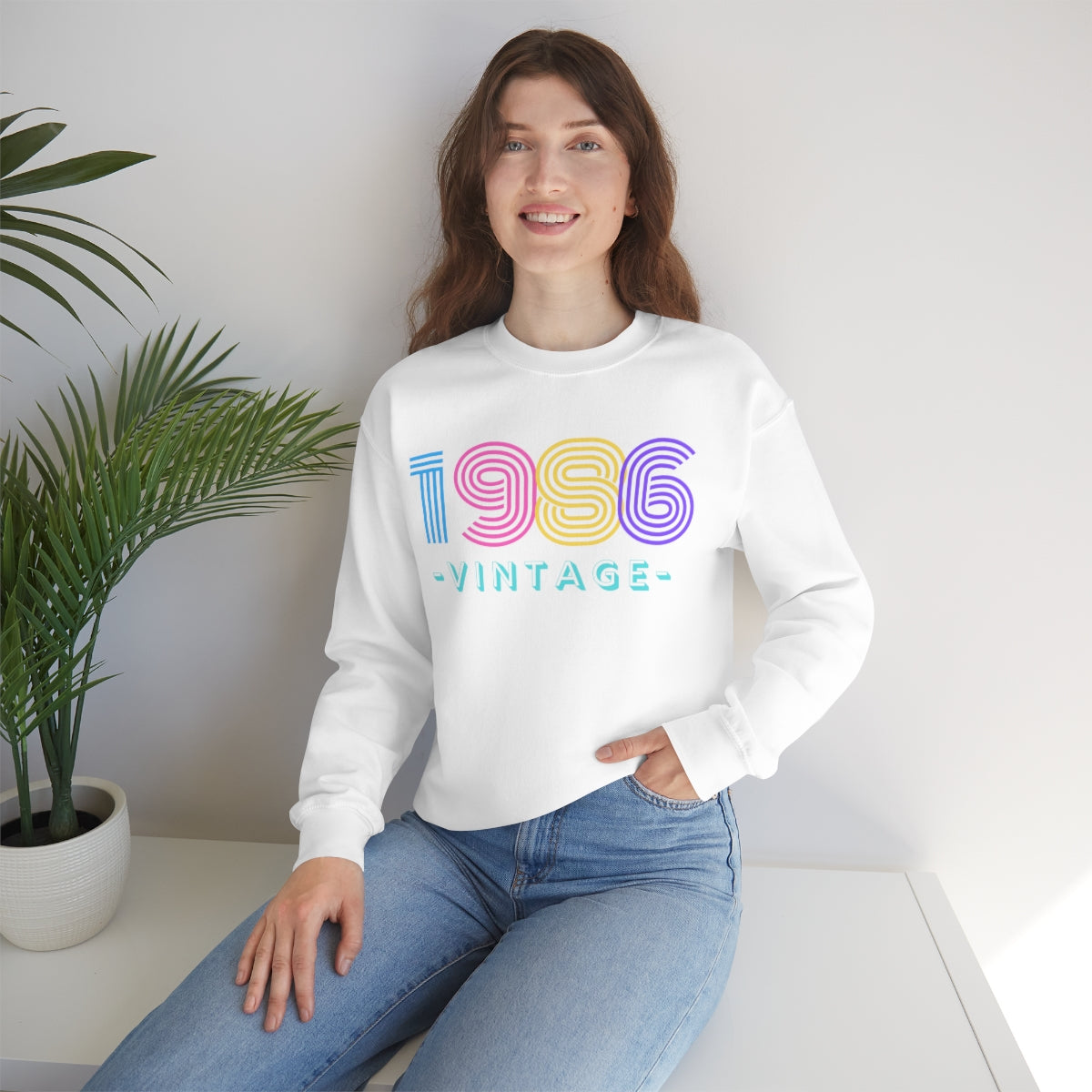 Personalized 1986 Vintage Retro Birthday or Special Date Crewneck Sweatshirt, Perfect Birthday Gift Sweatshirt, 80s style script